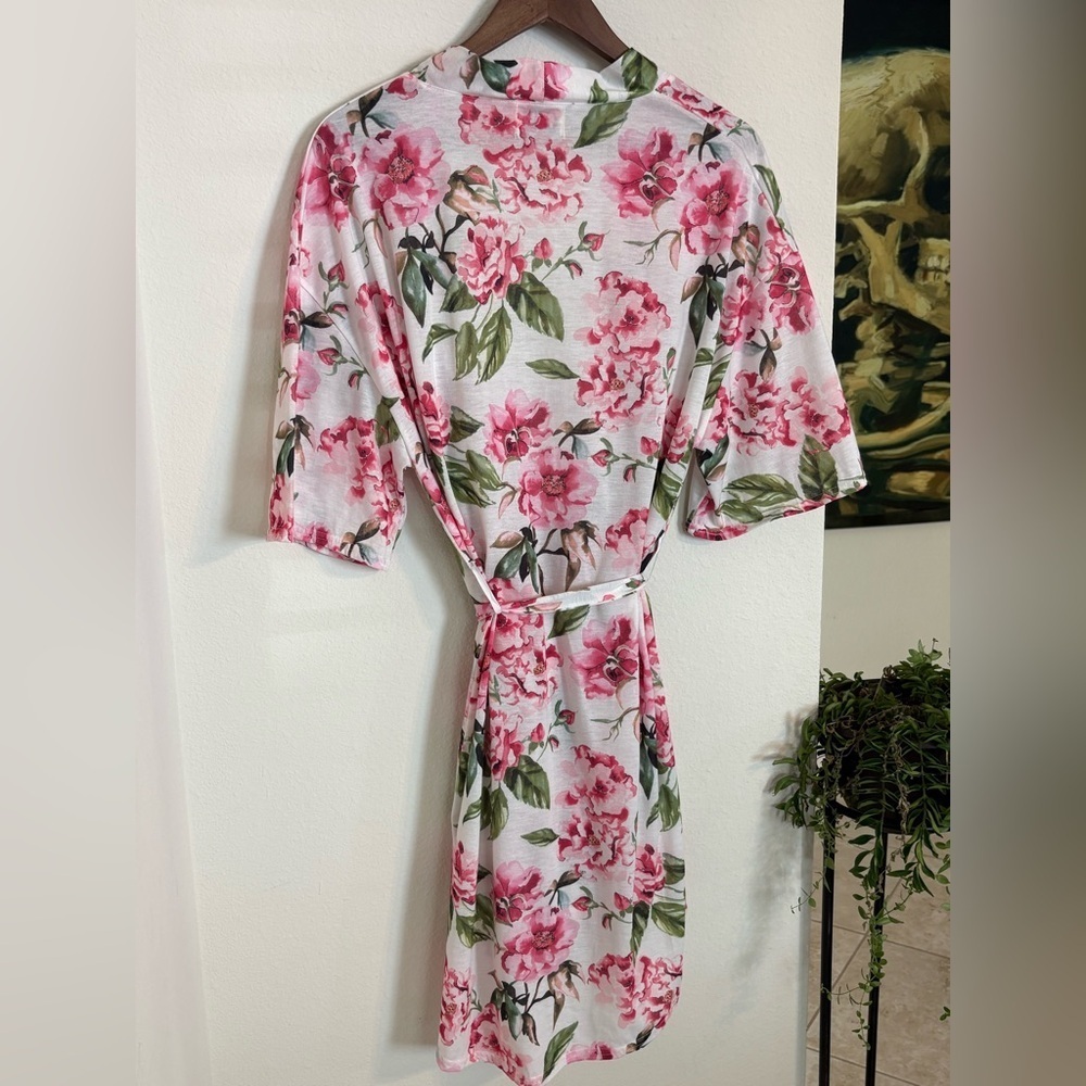 Show Me Your Mumu Floral Robe - Picture 2 of 3